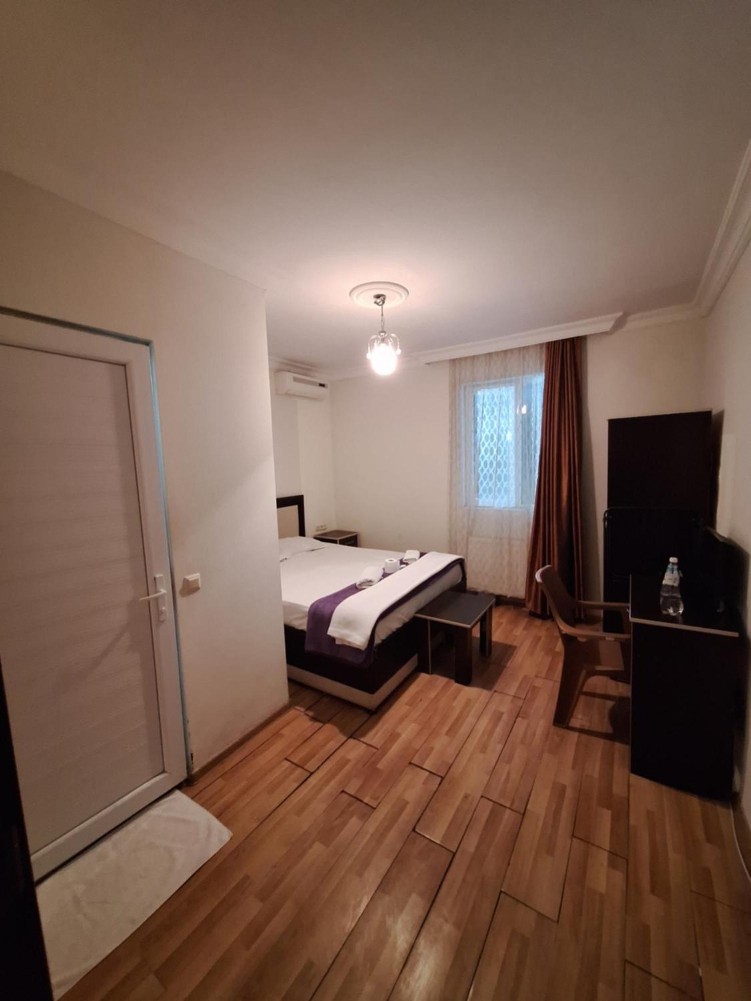 Gold Hotel Batum Exterior foto